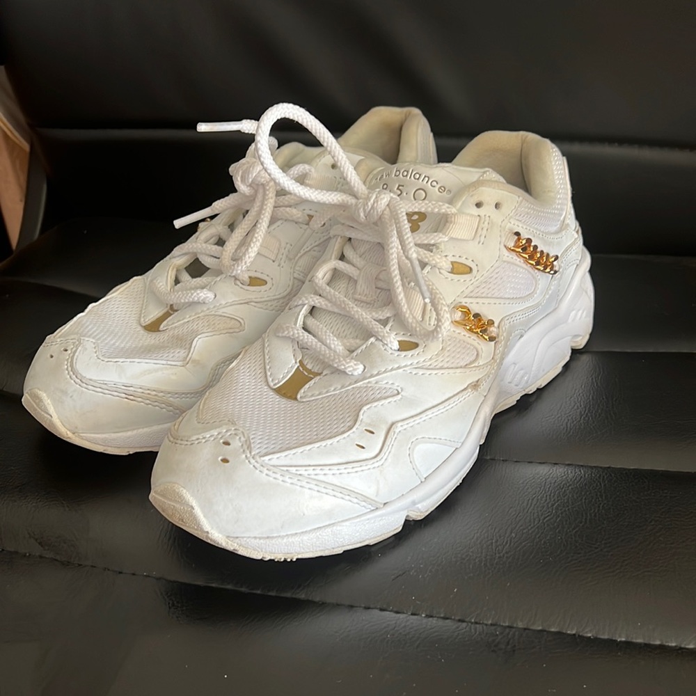 New Balance tennis shoes